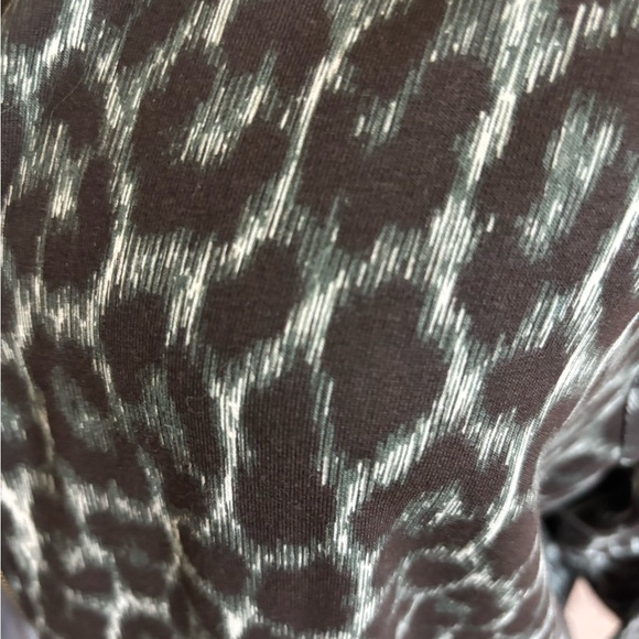 Lisa Rinna Collection Animal Print Bomber Jacket - Picture 4 of 6